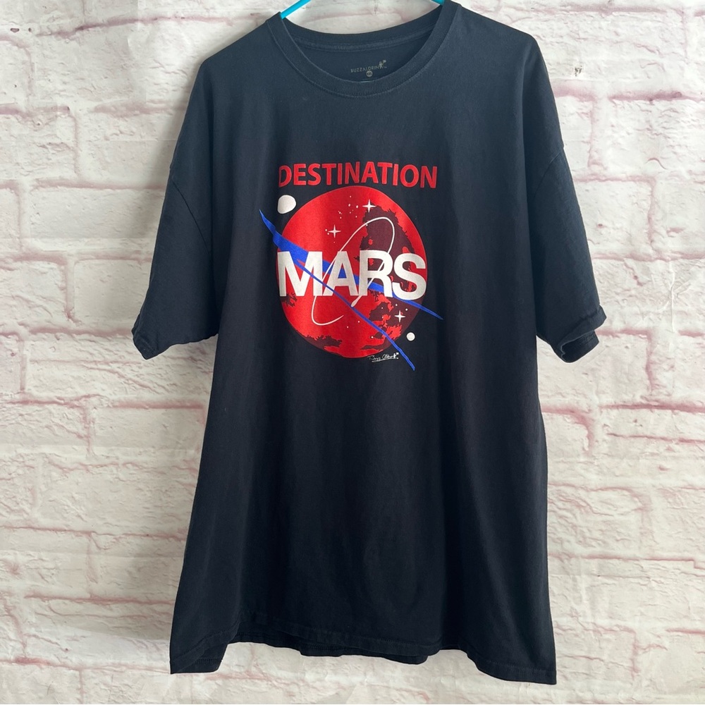 Buzz Aldrin Destination Mars Graphic Tee - Black Logo Strech